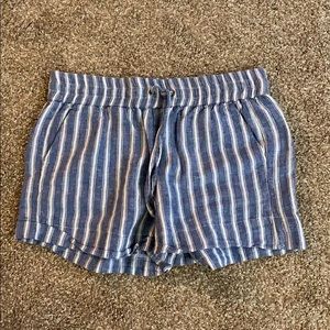 Blue and white summer casual mid wasted short